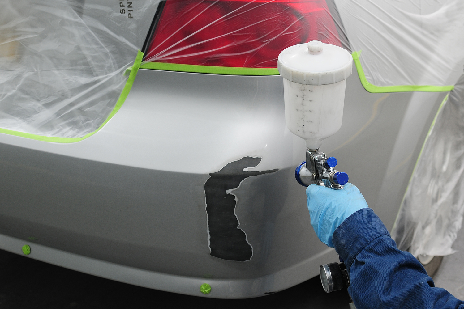 <span style="font-weight: bold;">Pintura</span> <span style="font-weight: bold;">de</span> <span style="font-weight: bold;">automóviles</span>&nbsp;<br>